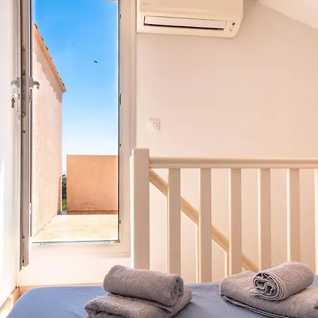 Duplex Cosy Avec Rooftop Vue Mer, Almanarre Apartament Hyères