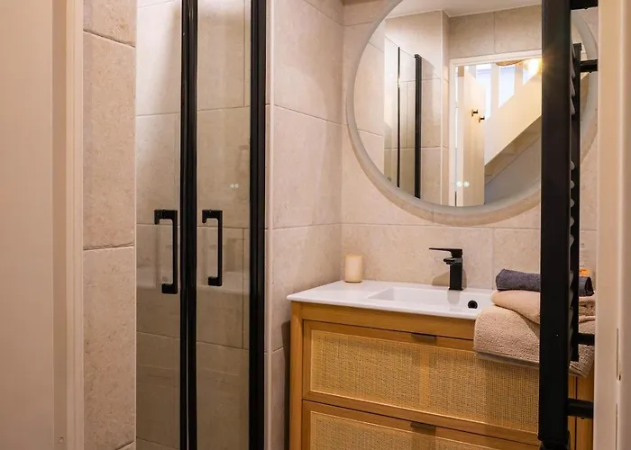 Duplex Cosy Avec Rooftop Vue Mer, Almanarre Hyères