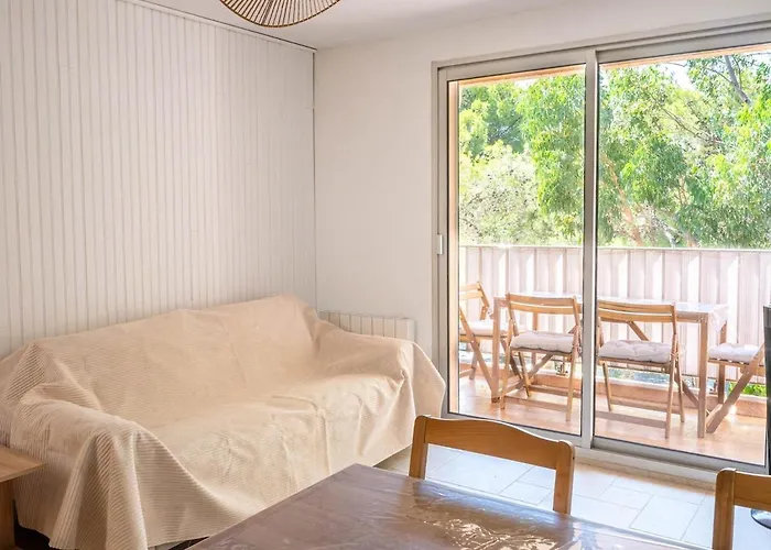 Appartamento Duplex Cosy Avec Rooftop Vue Mer, Almanarre *