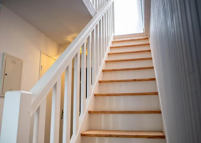 Appartamento Duplex Cosy Avec Rooftop Vue Mer, Almanarre