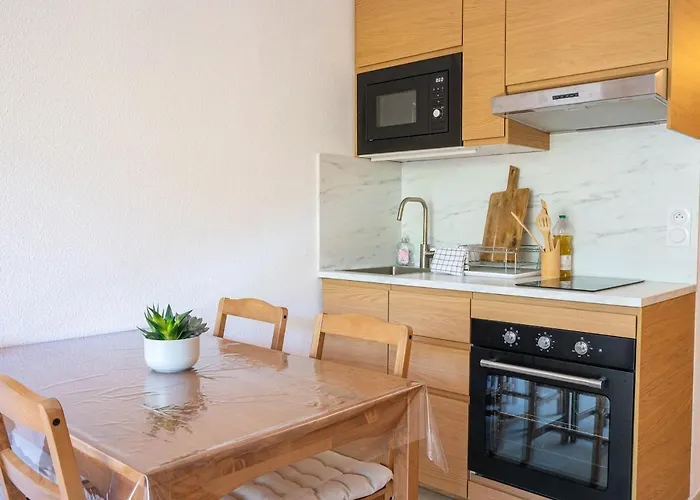 Appartement Duplex Cosy Avec Rooftop Vue Mer, Almanarre