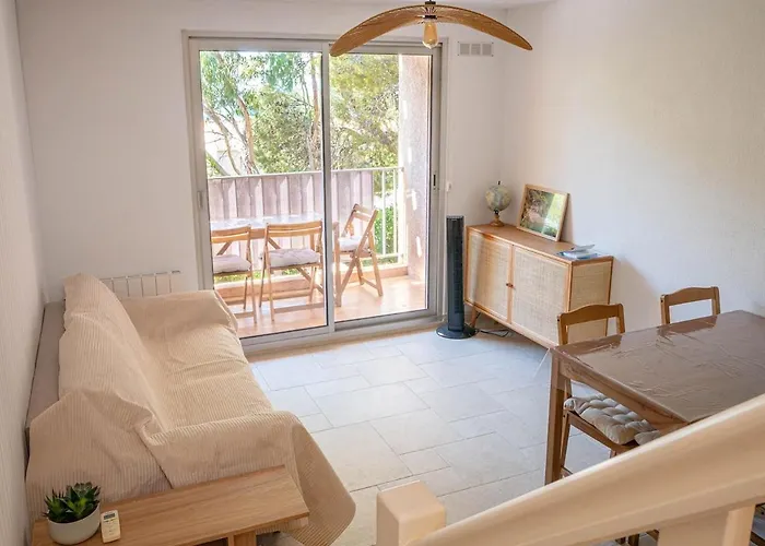 Duplex Cosy Avec Rooftop Vue Mer, Almanarre Appartement *